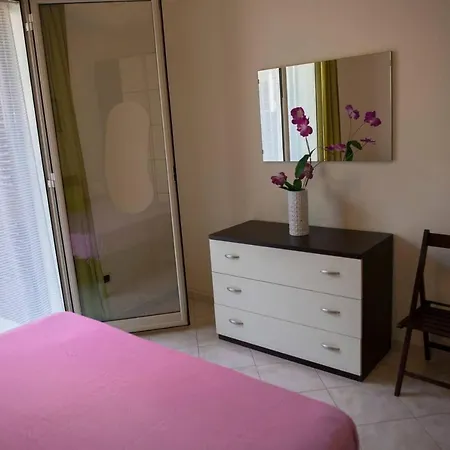 Casa Aurelia Маскали